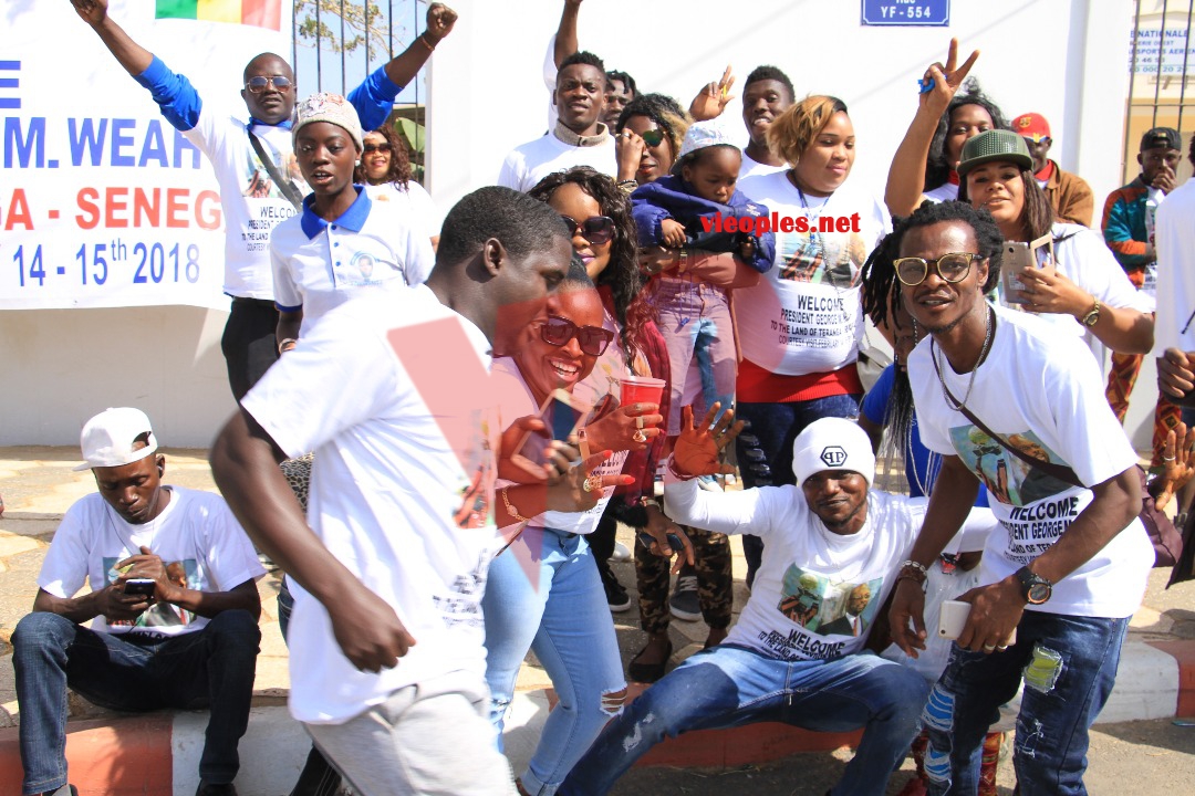 Les images de l'arrivé du nouveau Président Libérien George Whea avec le Président Macky Sall à Dakar.