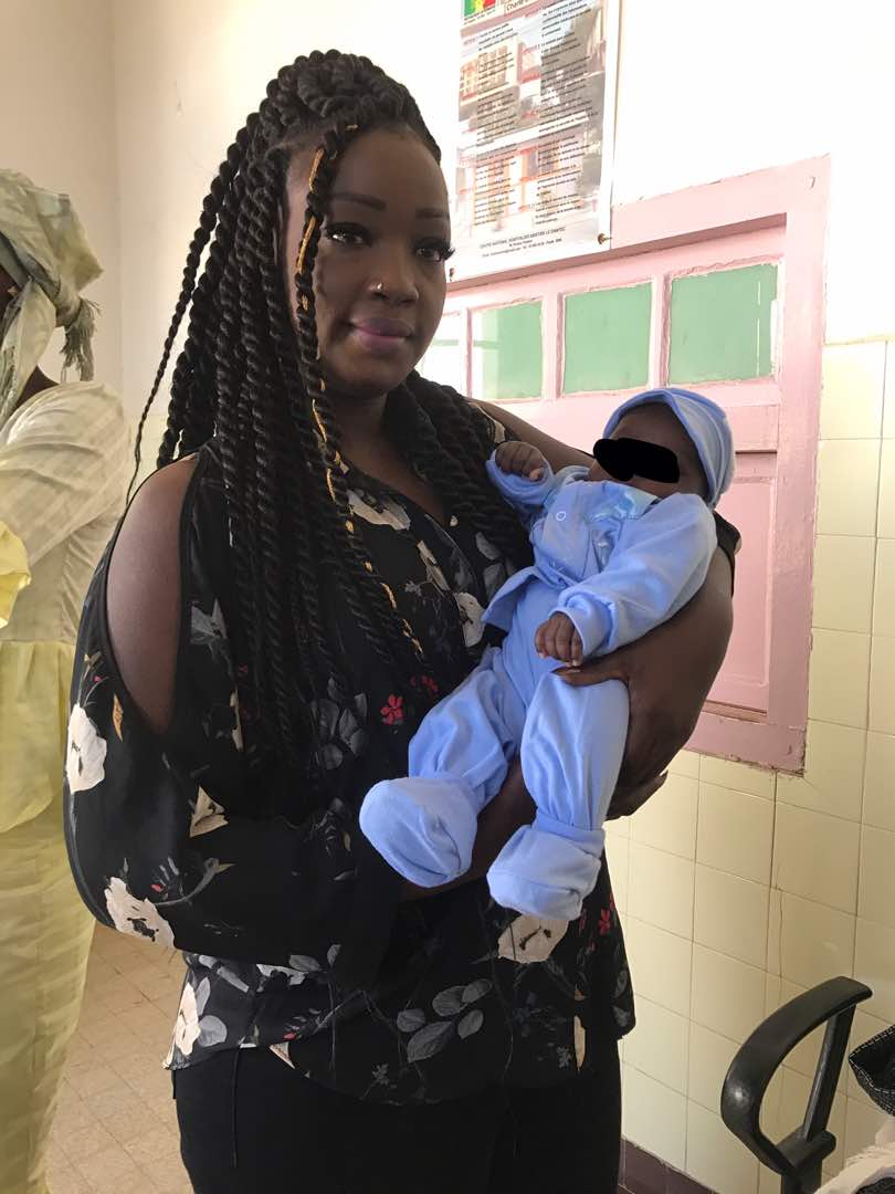 Le trio du Groupe Safari chez les enfants de l'hôpital le Dantec.