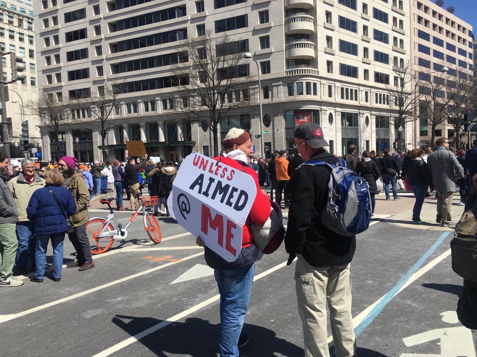 En images, les Américains dans la rue pour protester contre la loi sur l'octroi des armes à feu.