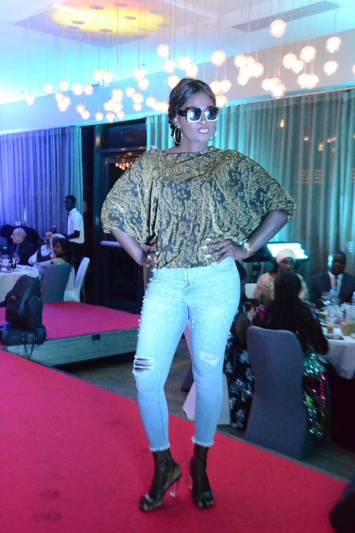 En images de la nouvelle collection de MATA STYLE OUEST FOIRE au Gala Tapis Rouge Chic & Élégant à l'hôtel Pullman dakar.