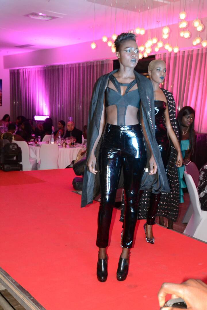 En images de la nouvelle collection de MATA STYLE OUEST FOIRE au Gala Tapis Rouge Chic & Élégant à l'hôtel Pullman dakar.