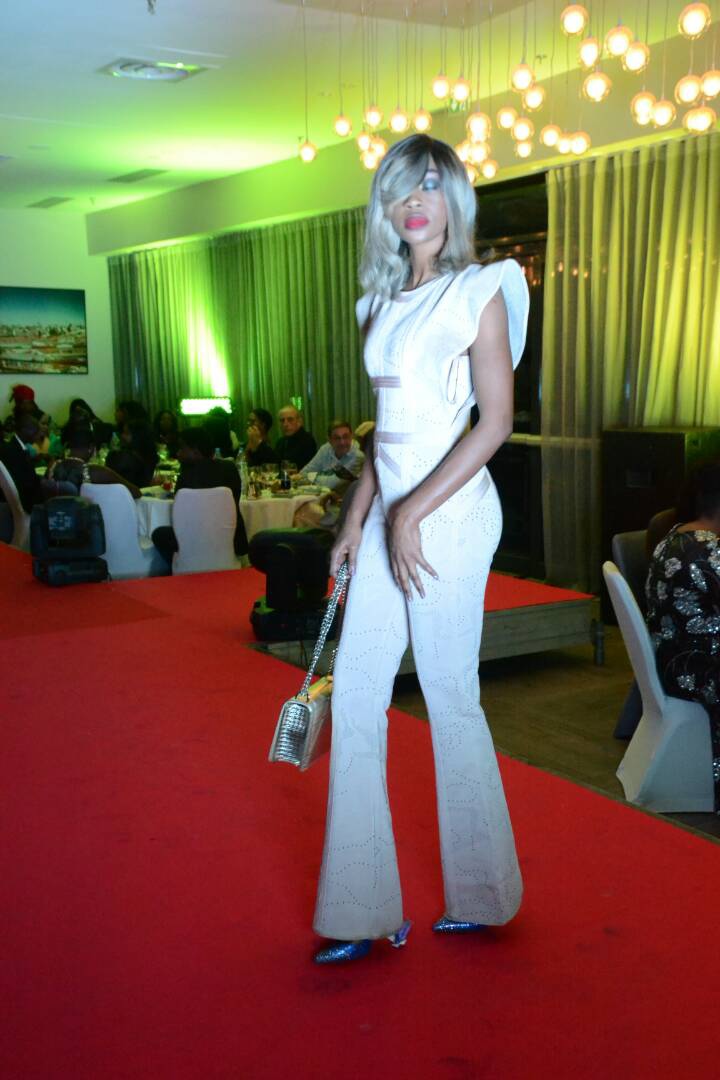 En images de la nouvelle collection de MATA STYLE OUEST FOIRE au Gala Tapis Rouge Chic & Élégant à l'hôtel Pullman dakar.