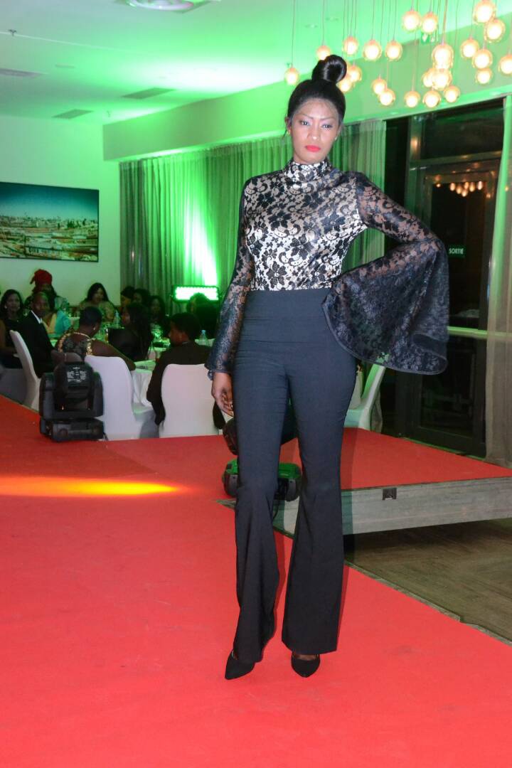 En images de la nouvelle collection de MATA STYLE OUEST FOIRE au Gala Tapis Rouge Chic & Élégant à l'hôtel Pullman dakar.