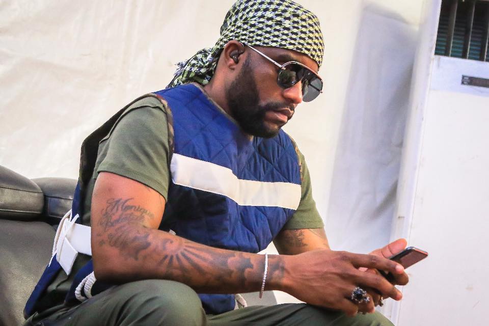 FALLY IPUPA: J’étais tombé amoureux d’une jeune fille chanteuse Africaine, elle m’a répondu, je vais vous…