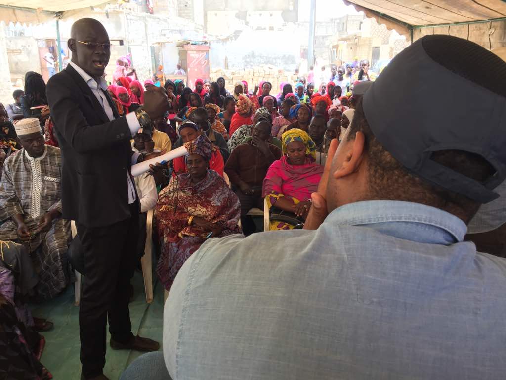 Thiaroye : Le maire refuse la salle polyvalente à Gueum sa Bopp, les commerçants du marché Thiaroye se mobilisent et acceuillent le Président Bougane Gueye à travers des visites de proximité.. Bravo Gueum Sa Bopp marché Thiaroye...