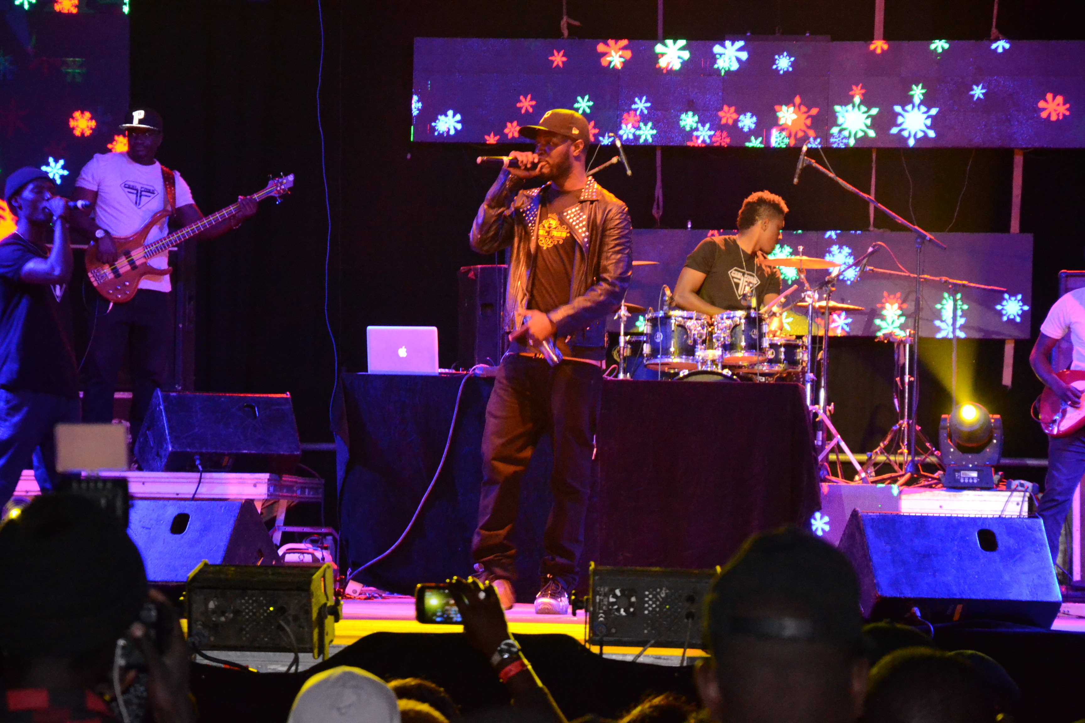 TEKNO en live au Monument de la renaissance: Les premières parties, FATA, OUZIN KEITA, MABO