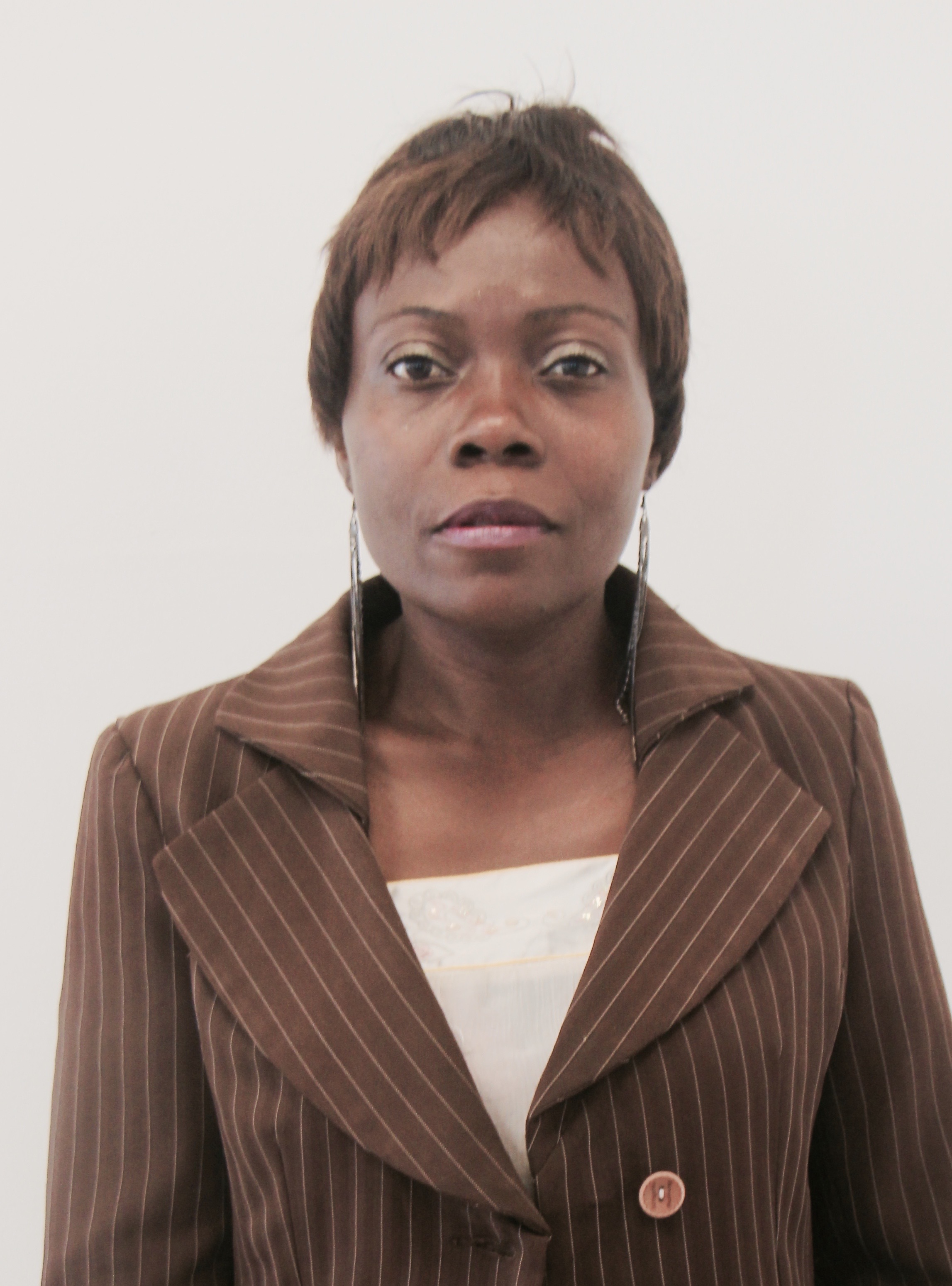 Journée nationale de la femme gabonaise. Le BFR : Programme de l’Entreprenarium Foundation continue de Booster les Femmes Résilientes. Découvrez cinq (05) portraits de femmes qui font le Gabon d’aujourd’hui.