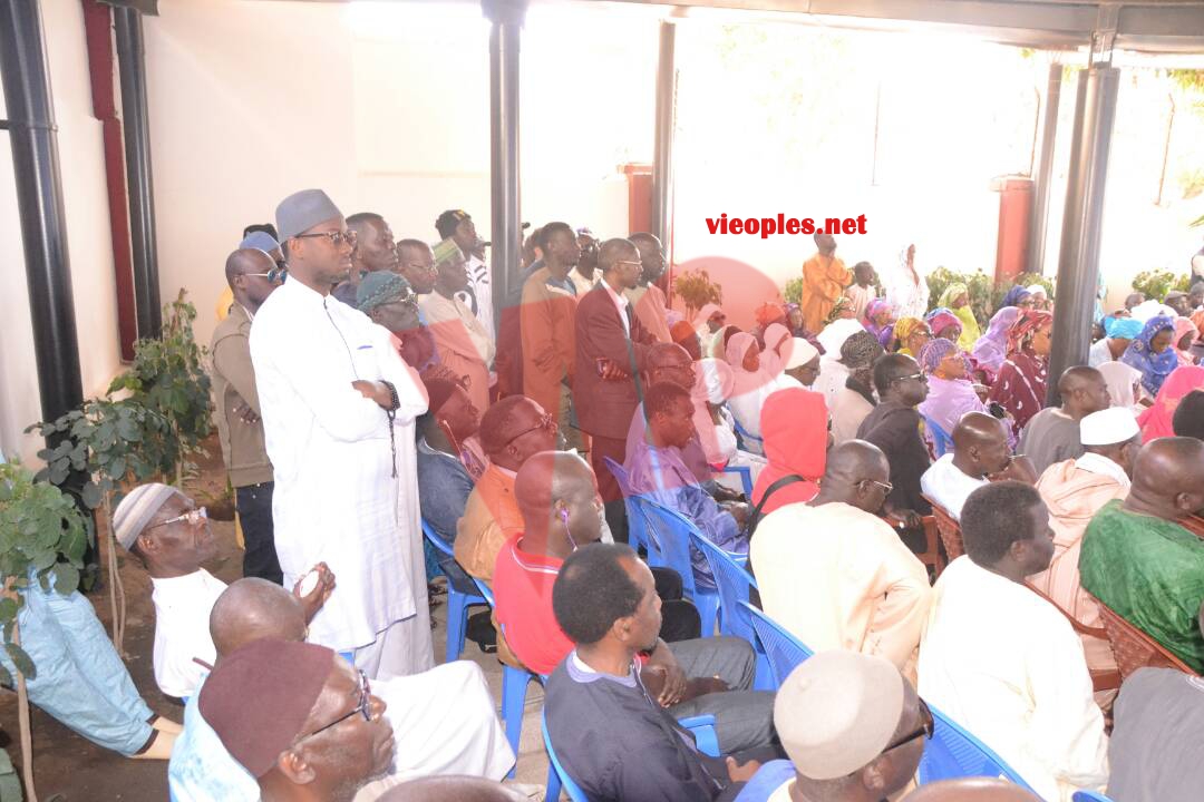 Levé du corps du bassiste du super étoile Habib Faye à l'hopital principal de Dakar: Le chef de l'Etat Macky Sall et le monde de la culture lui on rendu un dernier hommage.