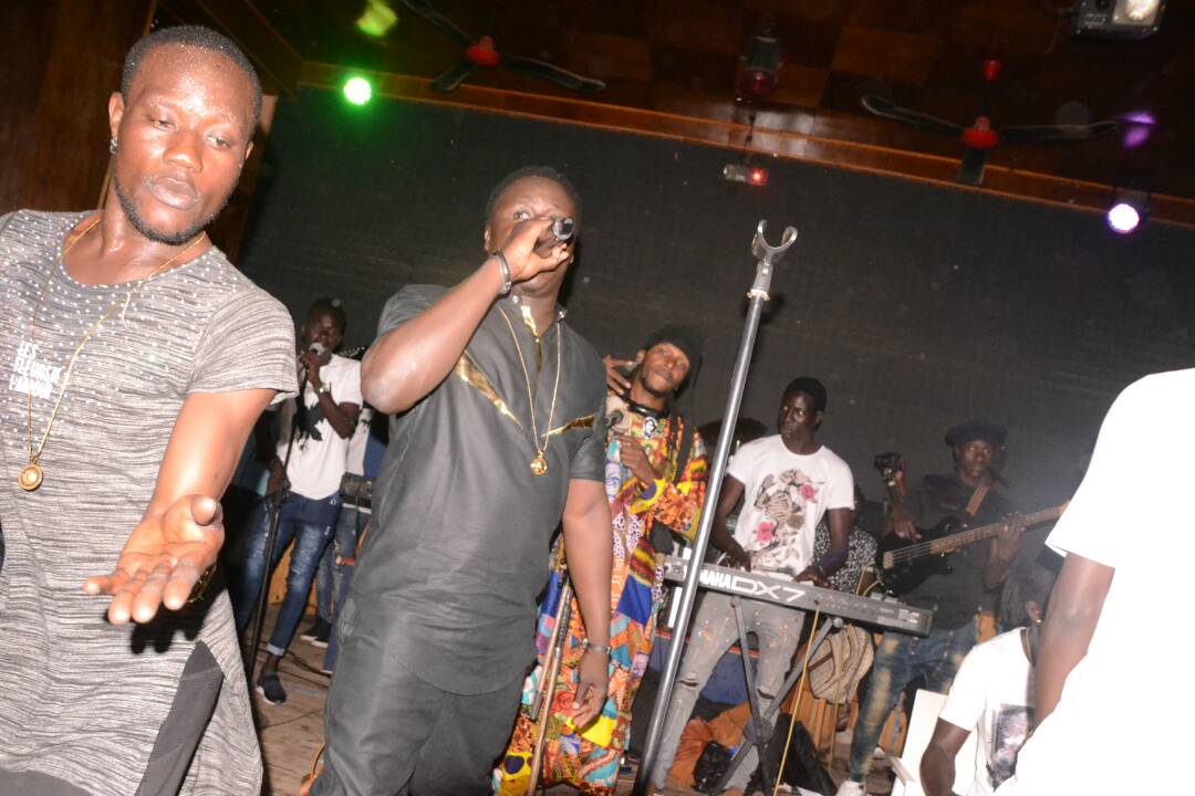 En images; Baba Mbengue explose le Ravin Night Club.