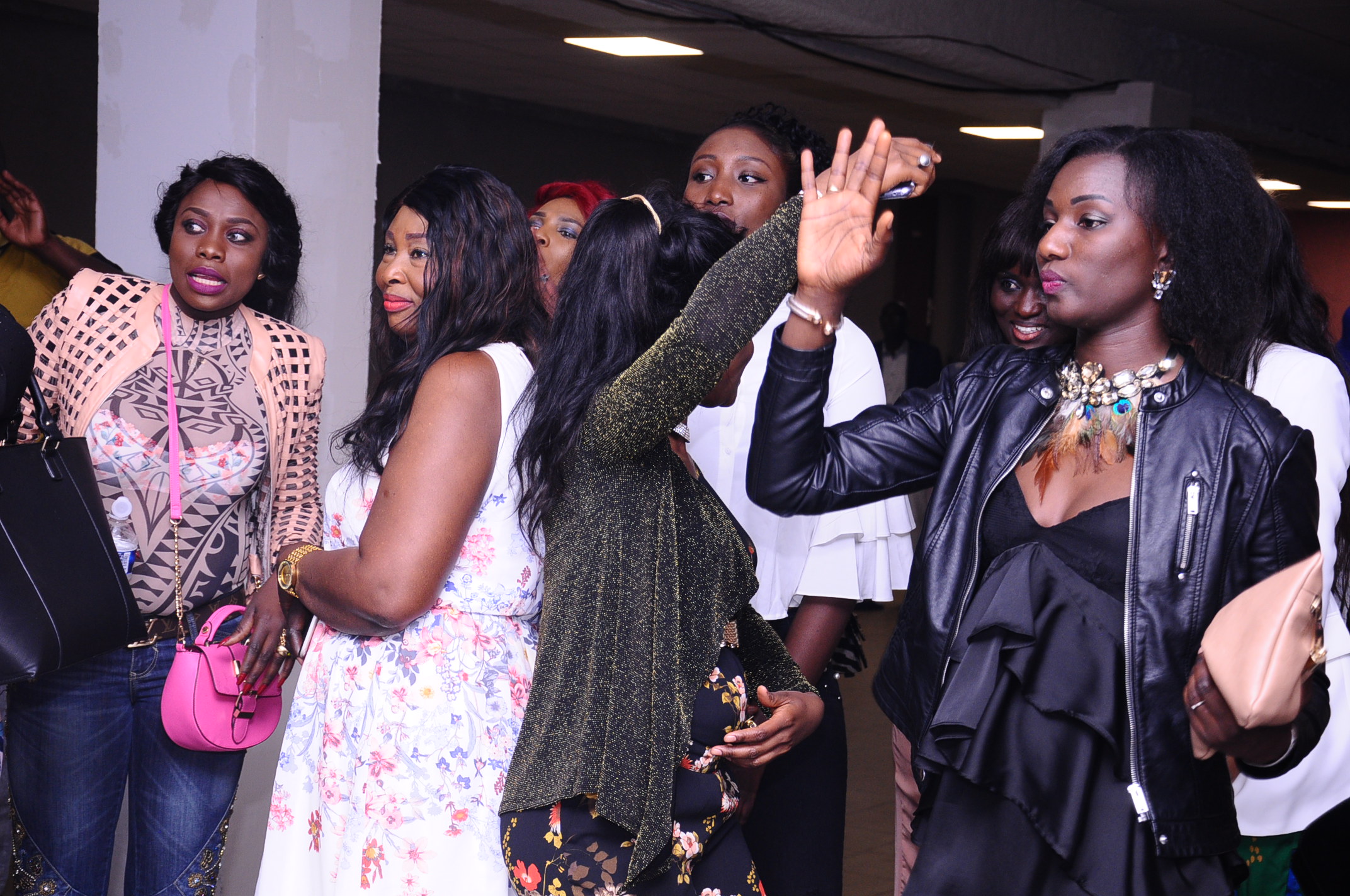 Bordeaux: Le nouveau chouchou de la musique Sénégalaise Sidy Diop chante, danse avec ses fans