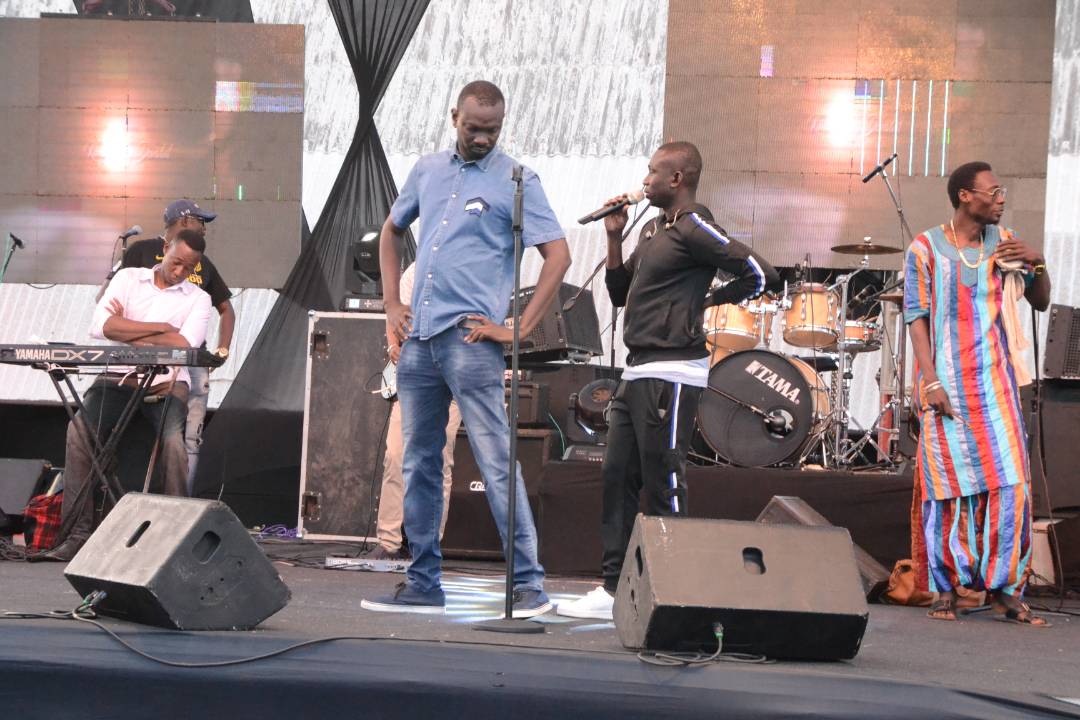MEGA ENJOY DE PAPE DIOUF AU CICES: Voici les premières images de la soirée.