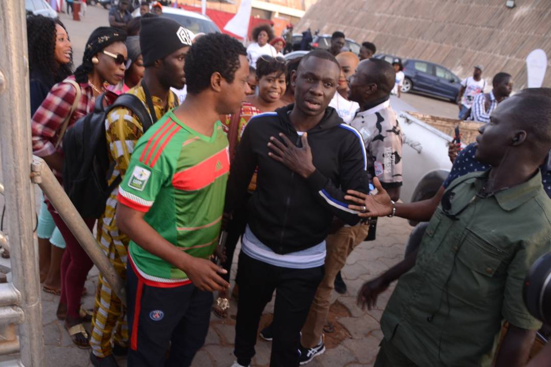 MEGA ENJOY DE PAPE DIOUF AU CICES: Voici les premières images de la soirée.
