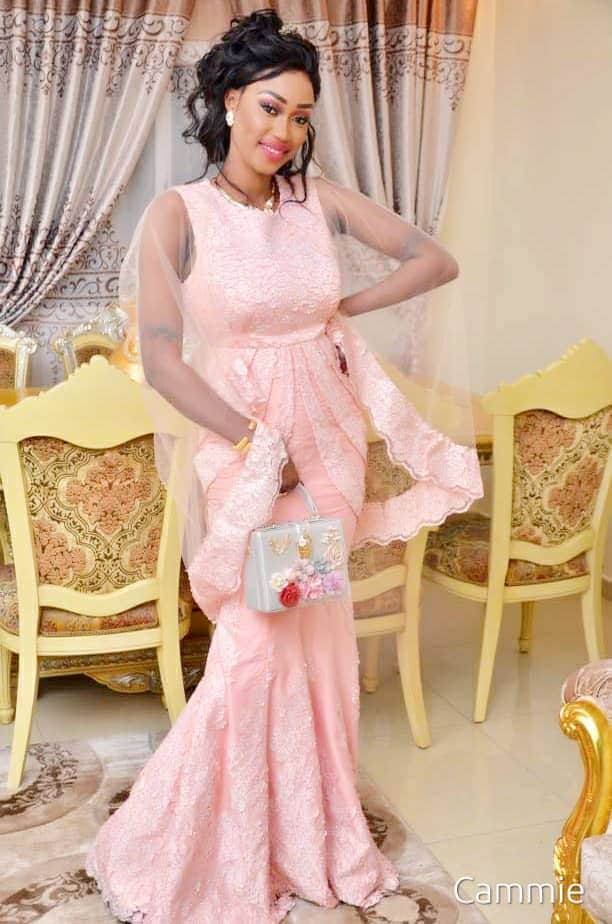 Les images du baptéme de la vidéo girl Khadija Choupi.