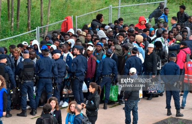 Apres l’affaire Mamoudou Gassama: Plus d’un millier de migrants ont été évacués mercredi lors d’une…