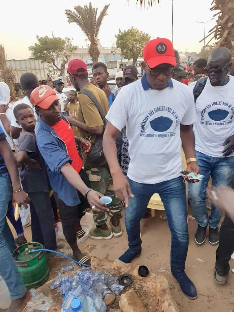 Le fils de Rusfisque GO Ndiaye oeuvre dans le social dans sa ville natale avec des NDOGOUen ce mois béni.