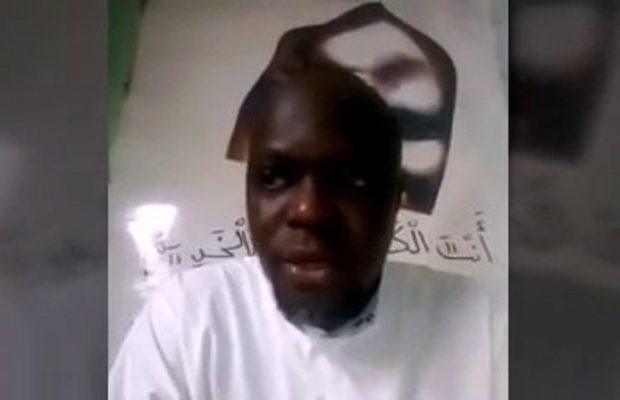 Après avoir insulté Serigne Mbaye Sy Mansour: MOUSTAPHA DIAKHATÉ PRÉCISE  » Je n’ai pas fui. Je recevais des insultes et des…