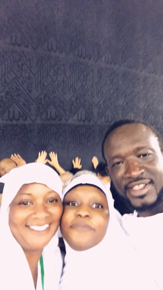 L'opératrice économique, madame Ndiaye Khady Dioum en mode Oumra à la Mecque