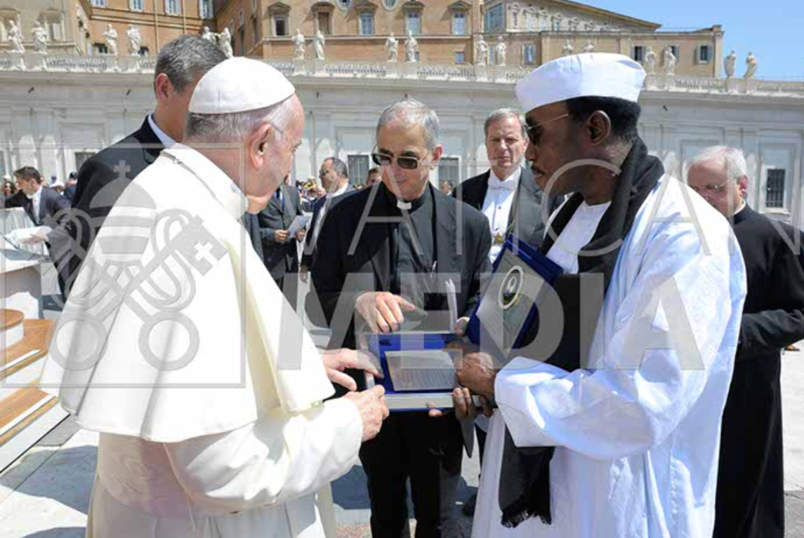 Serigne Mame Mor Mbacké reçu hier par le Pape au Vatican