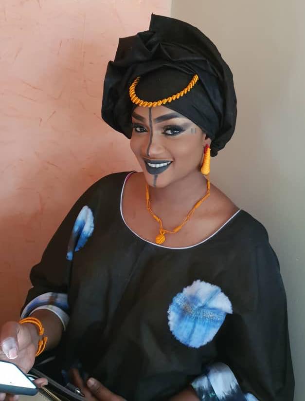 L’animatrice Adja Astou, toute ravissante dans sa tenue de…