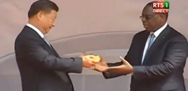 Arène nationale: Xi Jinping remet les clés à Macky Sall