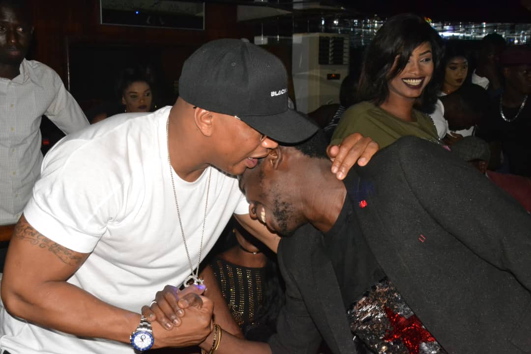 Golden Night : Pape Diouf souffle une bougies de plus devant ses fans, le show etait au rendez-vous avant le 13 octobre à Bercy.