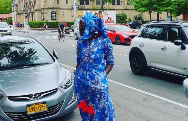 la très charmante journaliste Faty Dieng, une noirceur d’ébène, Apres Maroc… dans les rues de New York