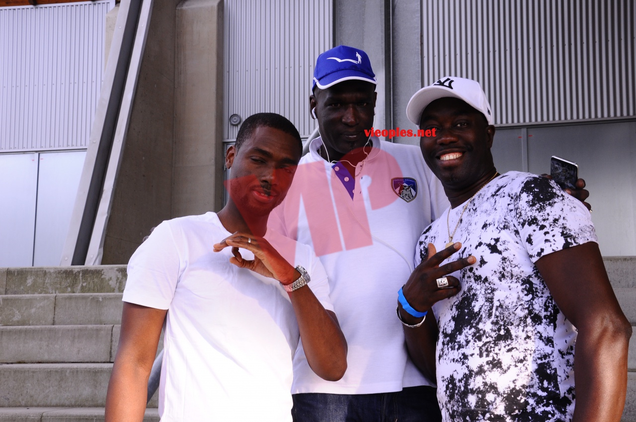 Les premiéres images du"GRAND BAL" au Palais 12 de Bruxelles avec la méga star planétaire Youssou Ndour.