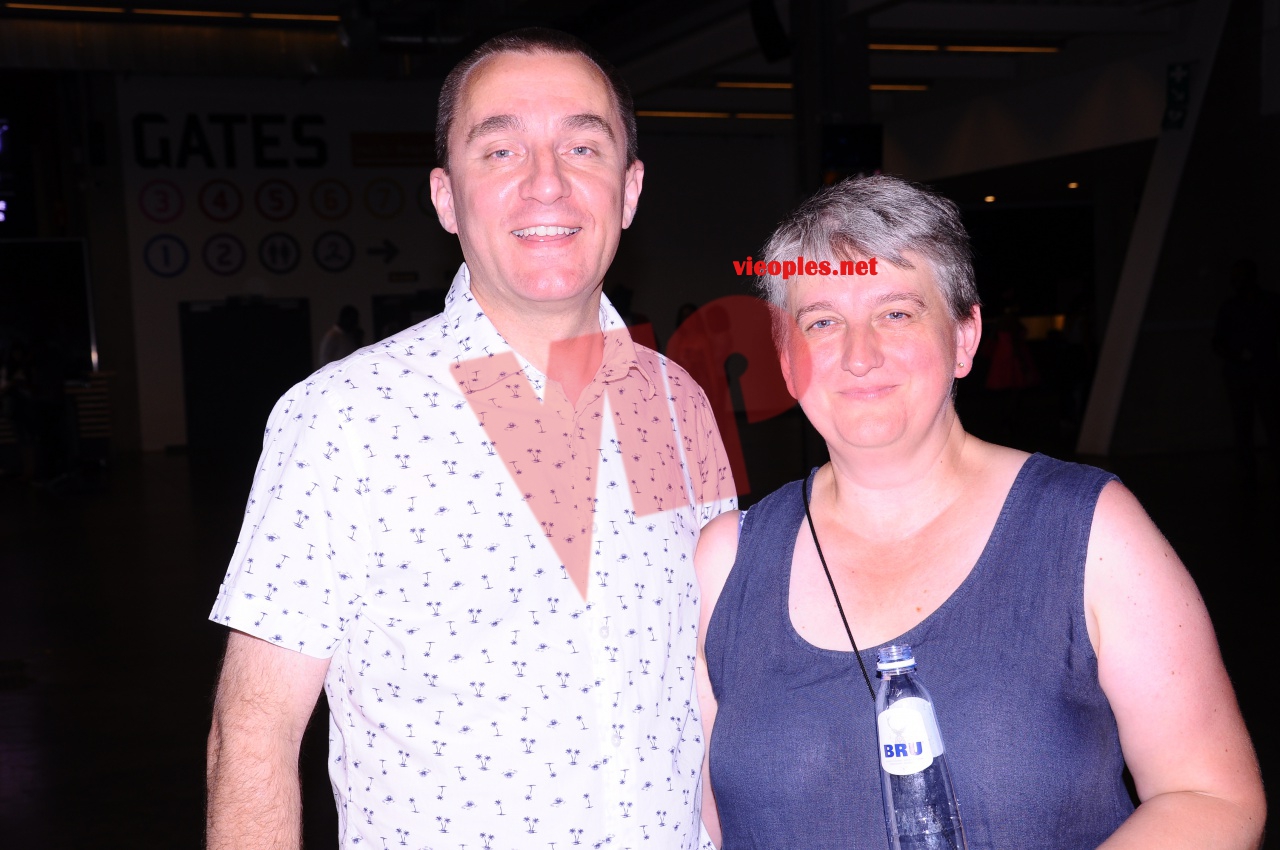 Les premiéres images du"GRAND BAL" au Palais 12 de Bruxelles avec la méga star planétaire Youssou Ndour.