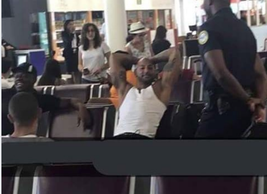 No comment: Booba après la bagarre avec Kaari, Air France a déposé une…