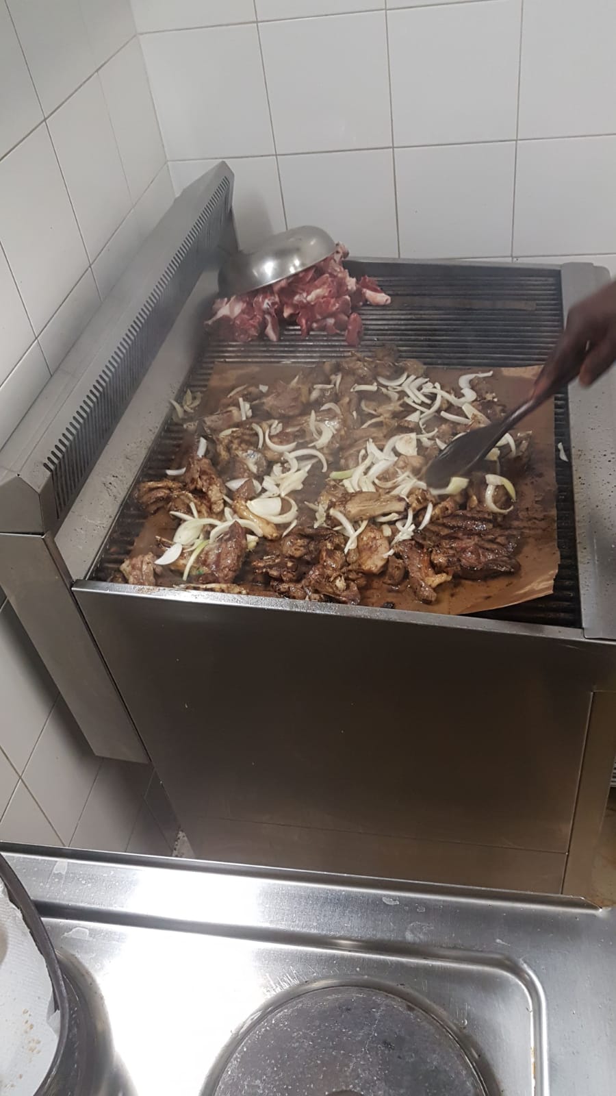 Le nouveau Dibiterie Africain ouvre ses porte à Milan: LE DIBI 221 CHEZ DG