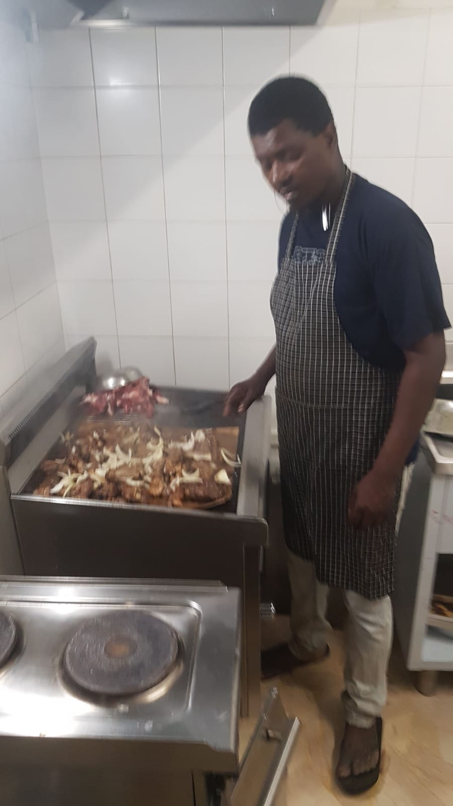 Le nouveau Dibiterie Africain ouvre ses porte à Milan: LE DIBI 221 CHEZ DG