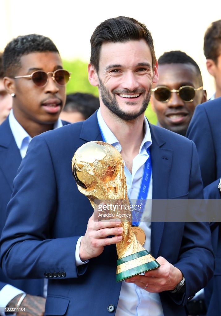 Hugo Lloris, capitaine de l’équipe de France championne du monde arrêté pour …