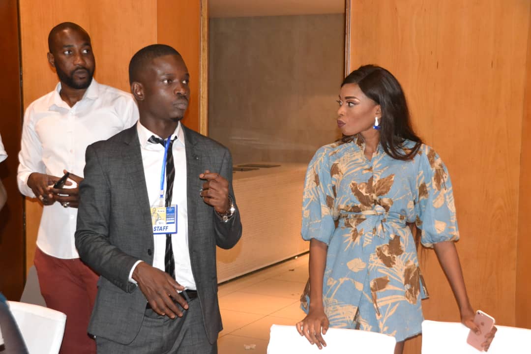 La nouvelle chouchou des internautes, Nafissatou Dieye la journaliste people ravit la vedette sur tout ses sorties.