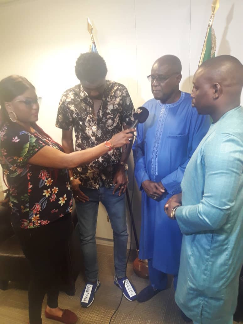 Geneve: Waly Seck et son parrain l'artiste international Ismael Lo reçus par l'AMBASSADEUR DU SENEGAL.