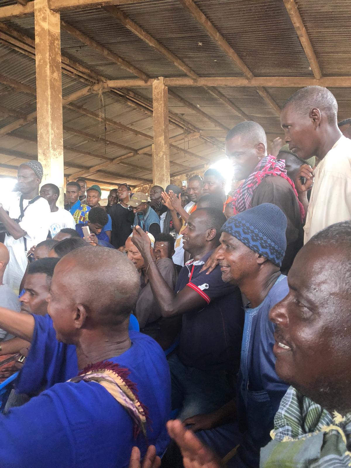 L'internationalEl Hadj Diouf président du mouvement force citoyenne descend dans la banlieue pour une sensiblisation pour des innovation de la vie politique.