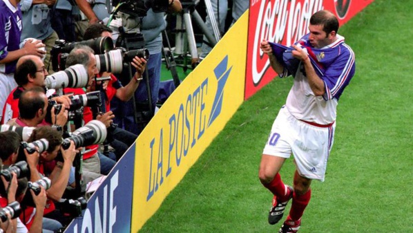 Le maillot de Zidane contre le Brésil en 1998 mis aux enchères