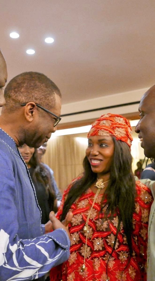 Youssou Ndour à la rencontre de Asse Ndiaye le président de "FÉKKÉ MA CI BOOLÉ" en Italie avec ses partisans.