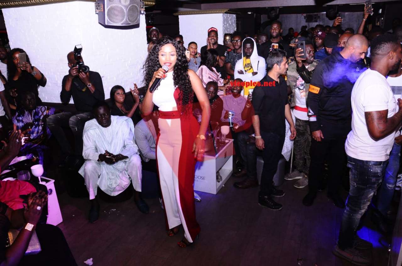 RAKHASS BERCY: Pape Diouf remercie ses fans au Vendome avec les artistes Mbathio, Salam, Secka etc...