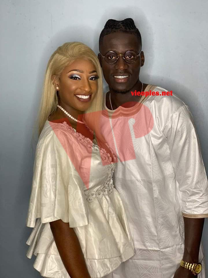 L'international Sénégalais de Nantes, Kara Mbodj tout heureux avec sa douce moitié Fatou Mbaye.