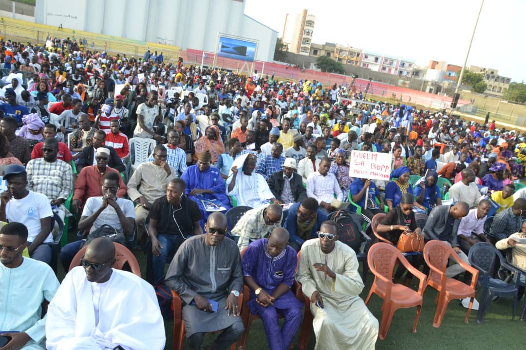 En direct du stade Amadou Barry Investiture du candidat de "GUEUM SA BOOP" Bougane Gueye au présidentielle de 2019.
