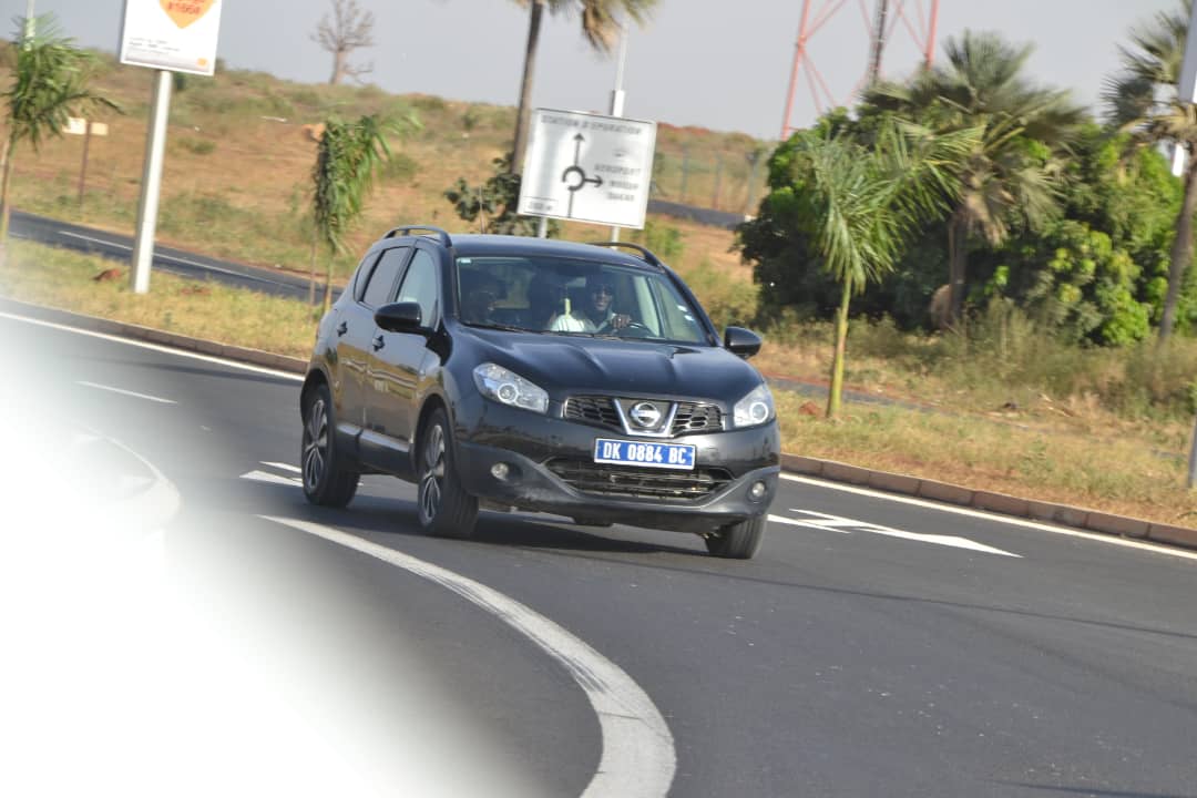 MODE  MUSIK: Arrivés de l'artiste Ivoirienne Josey avec son manager à l'AIBD puis direction chez Adja Ombelico.