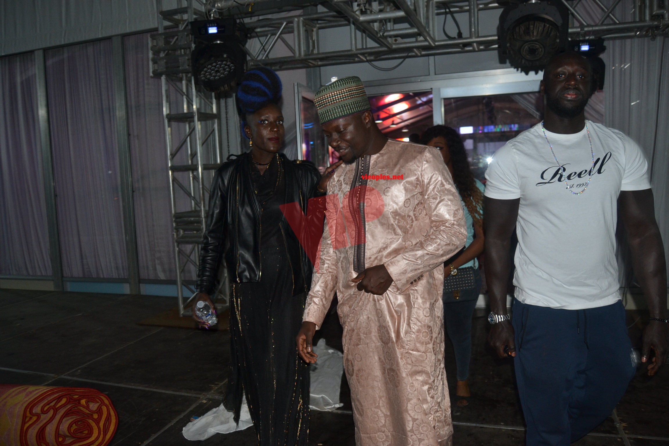 SARGAL MOR THIAM: Akon dans les derniers réglages au King Fhad Place pour la soirée de gala ce samedi 15 Décembre.