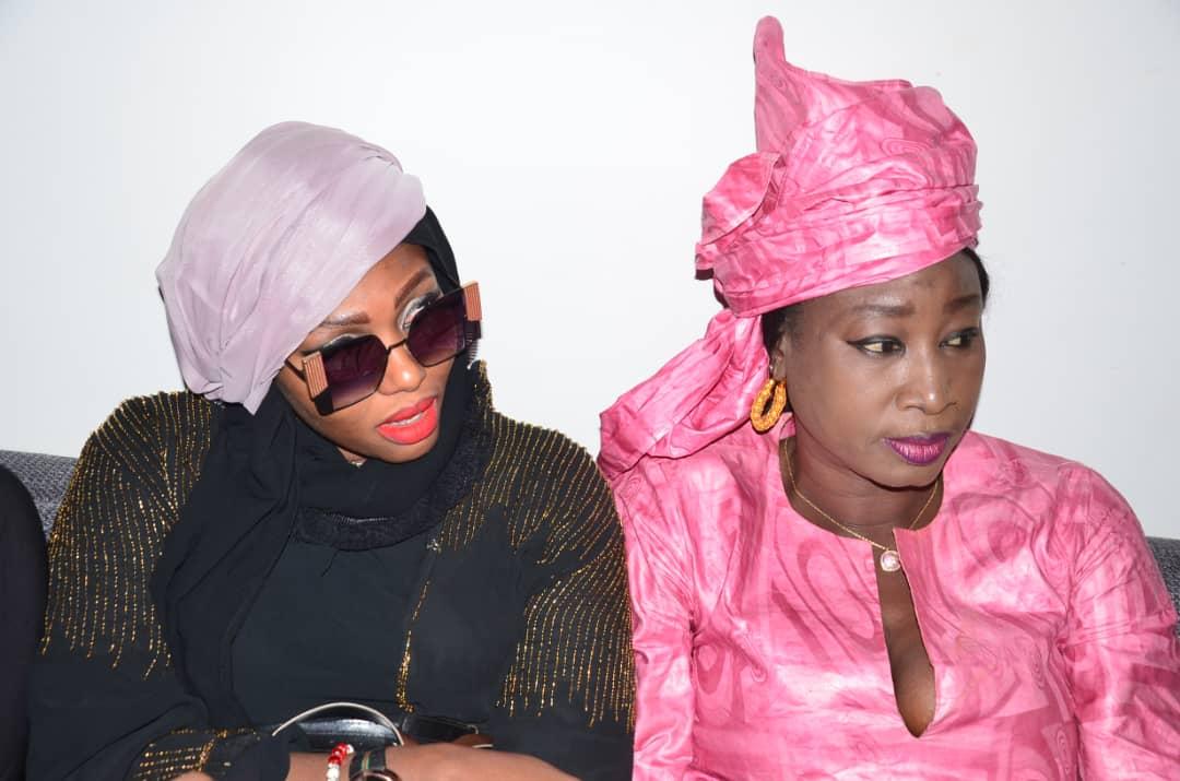 CONFÉRENCE DE PRESSE DJIBY DRAMÉ ET MAMAN CHÉRIE BELLE COUPLÉ