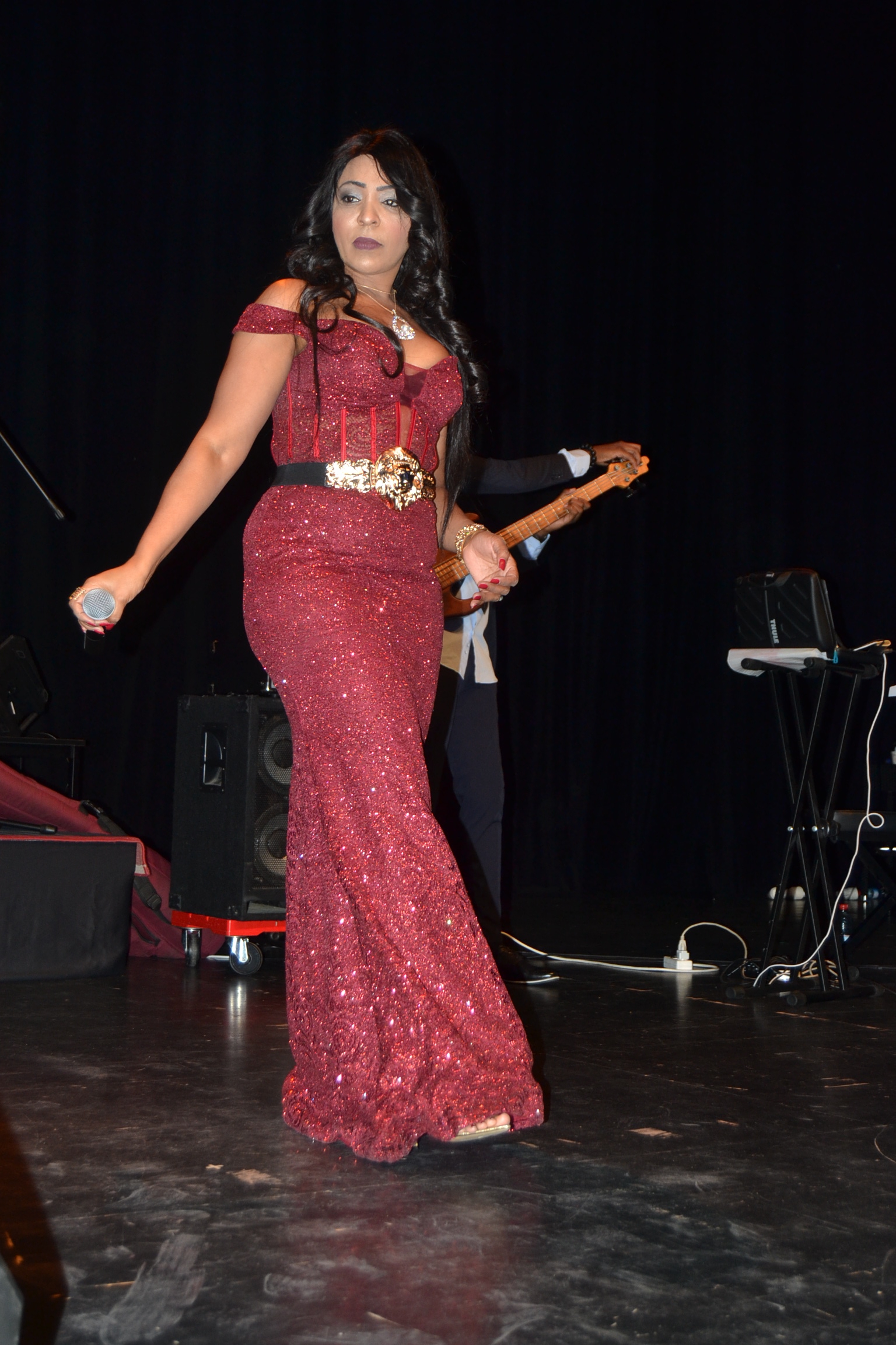 Viviane pimente la nuit de la mode panafricaine by Awa Kermel Fashion à Luxembourg.
