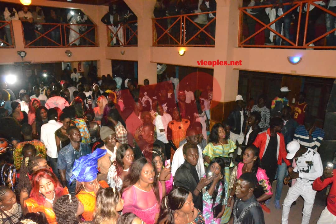 Le chouchou de la banlieue, Baba Mbengue explose le Ravin et chauffe la Scène.