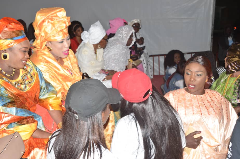 Meeting Mouvement Dakar avec Macky, Madame Mari Lo réussit une prouesse à Sacré Coeur. Meeting Mouvement Dakar avec Macky, Madame Mari Lo réussit une prouesse à Sacré Coeur.