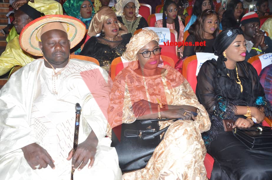 Les 166  IMAGES de la présentation de l'album "TERROU WARR",la Diva Coumba Gawlo remet le grand theatre à sa place: La culture Sénégalais au premiere rang