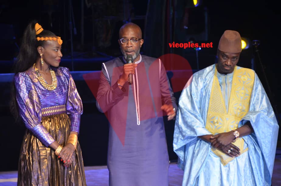 Les 166  IMAGES de la présentation de l'album "TERROU WARR",la Diva Coumba Gawlo remet le grand theatre à sa place: La culture Sénégalais au premiere rang