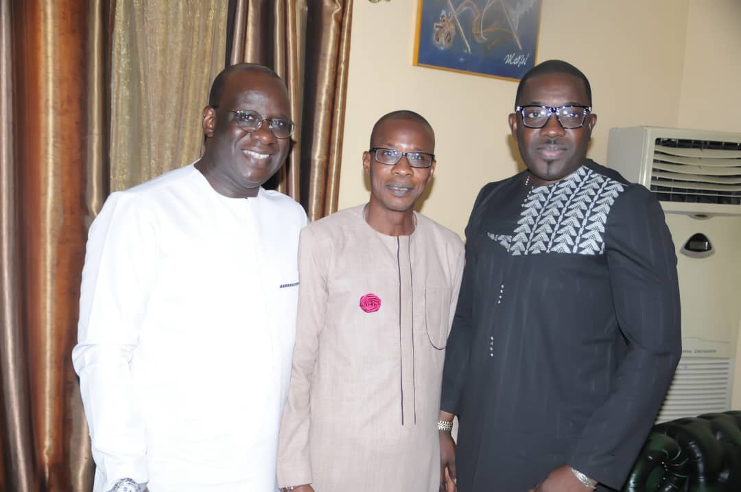 Anniversaire privé: Le président du MEDS Mbagnick Diop souffle une bougie de plus.