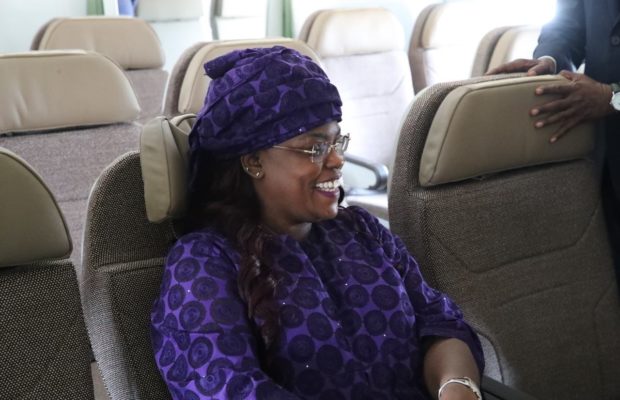 Réception de L’Airbus A330 Neo à l’Aéroport International Blaise Diagne: Marième Faye Sall toute souriante